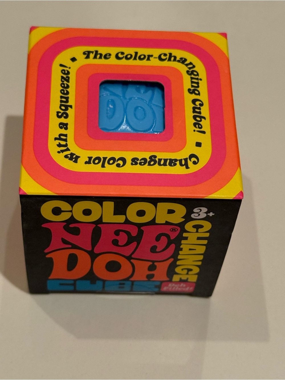 🆕Schylling Color Changing NeeDoh Cube Doh-Filled Blue